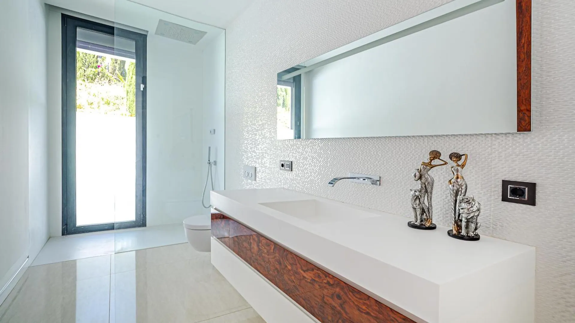 Luxury Villa Close To The Golf Marbella